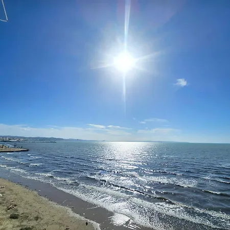 Breeze Sea View *